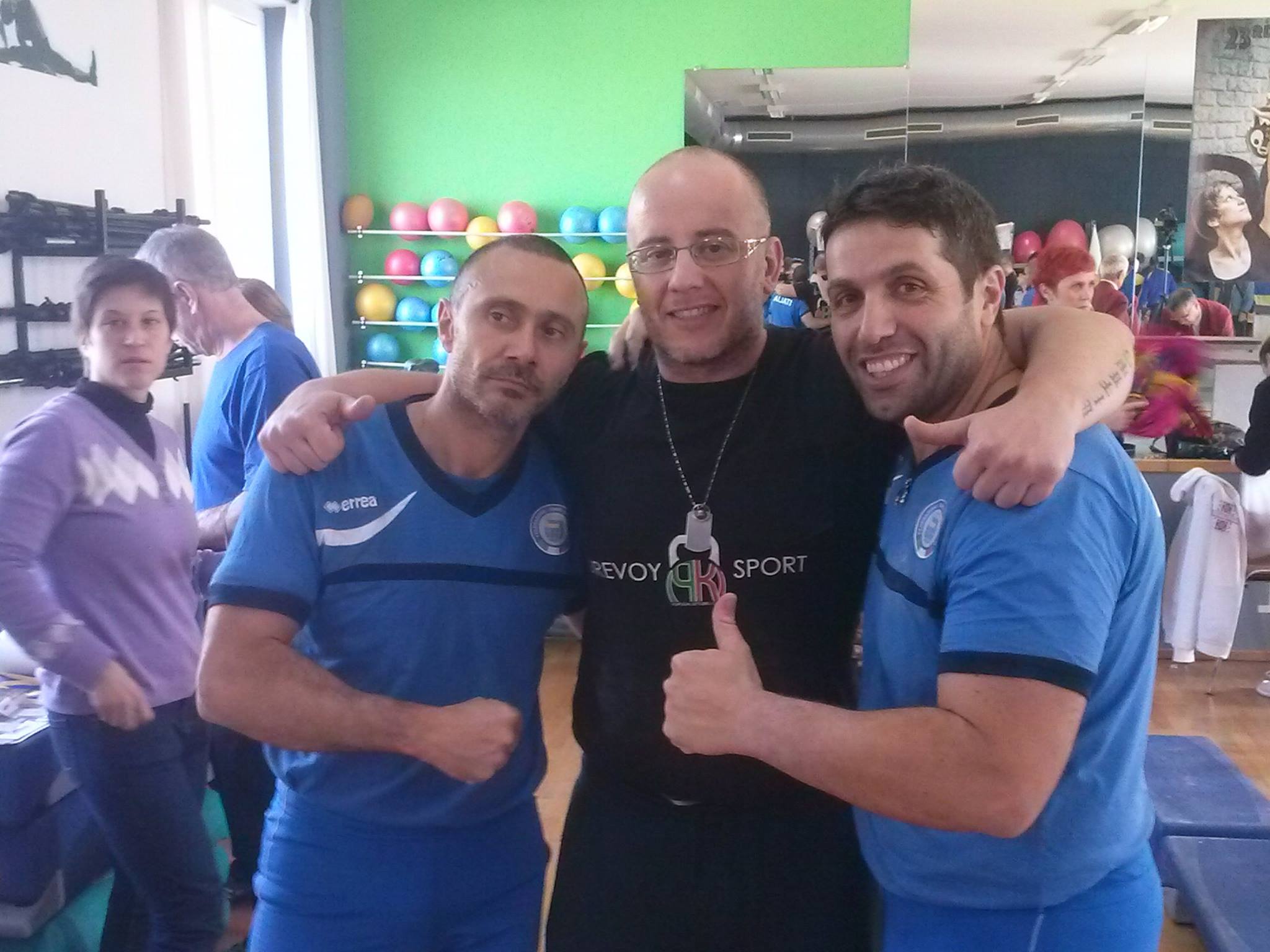 12000890_906319602751285_9162797439689186783_o